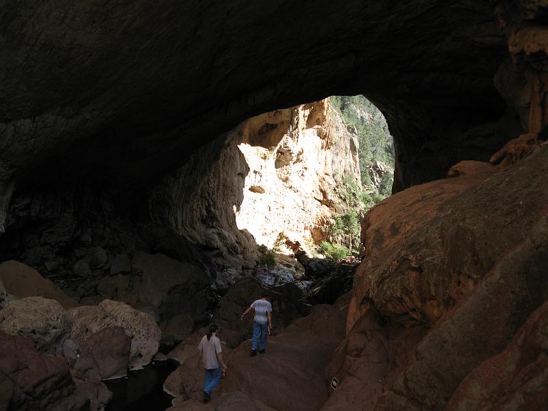 Tonto Natural Bridge 070.jpg